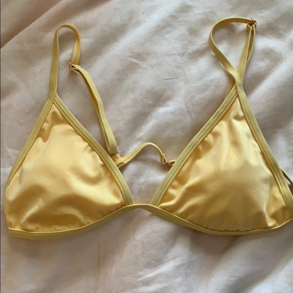 LA Hearts Yellow Bikini top- never been worn